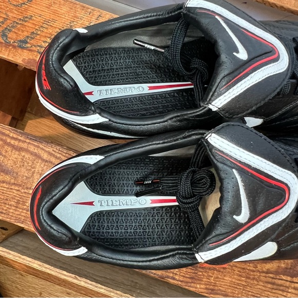 New Nike Tiempo Legend III FB Soccer Cleats Black and Red Women’s 6 - Picture 12 of 12